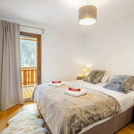 Apartment Les Freinets: Mountain Retreat With Optional Multipass Chatel
